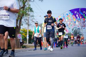 BIB: 4264, 40978
                            <button type="button" onclick="openModal(10089531)" class="btn btn-primary btn-sm float-right btn-popup" data-toggle="modal" data-target=".modal-high-quality">
                        <i class="fas fa-shopping-cart"></i> Add to Cart
                    </button>
                                            <button type="button" onclick="isThisMe(10089531, true)" class="btn btn-success btn-sm float-right btn-popup btn-isme hidden" data-toggle="tooltip" data-placement="bottom" title="นี่คือรูปของคุณใช่ไหม คลิกที่นี่เพื่อเอาเข้าอัลบั้ม">
                        <i class="fas fa-plus"></i> Add to album
                    </button>
                    <button type="button" onclick="isThisMe(10089531, false)" class="btn btn-warning btn-sm float-right btn-popup btn-isnotme hidden">
                        <i class="fas fa-ban"></i> Remove from album
                    </button>